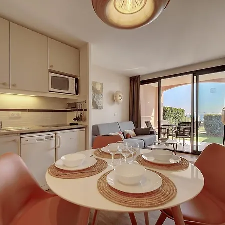 Apartment Immogroom - Sea View- Pool- Parking- Garden